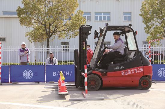 7b6b8049-66f0-4f41-b107-01db97f6f98f