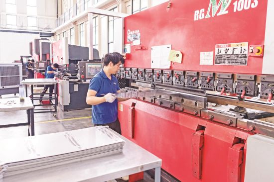 d52a3856-4175-41e1-851d-2a633359472a