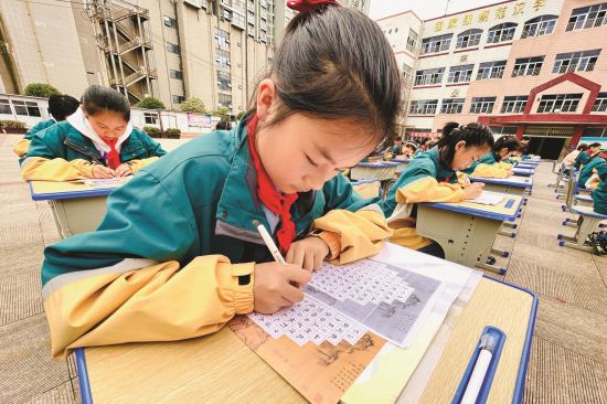 63f73624-f94f-4a76-adca-804fcb9797ea