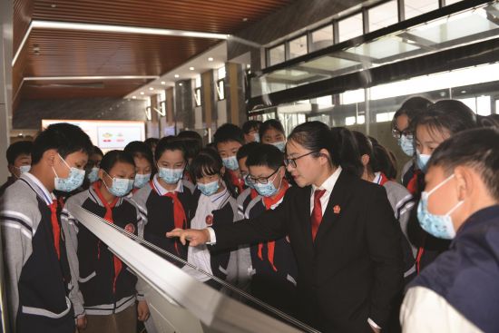 75f869bb-816a-4d0c-abd3-f9ed2d474d54