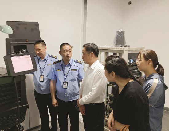 5dc11cee-4400-4fae-a81f-ae3ef775ae3a