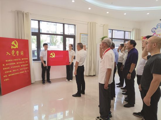 7b57c619-3886-4e39-b7c9-a480b8272d40