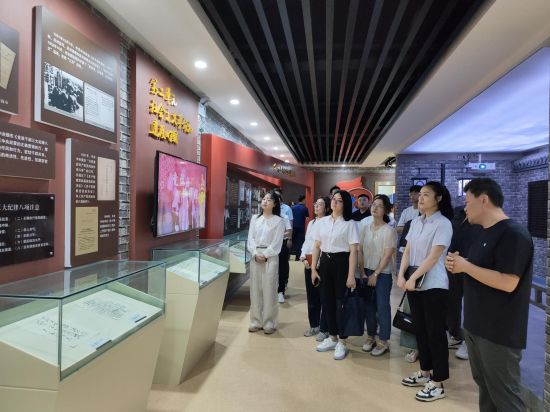 1d373b68-b39a-40c1-92b6-83a709e2a074