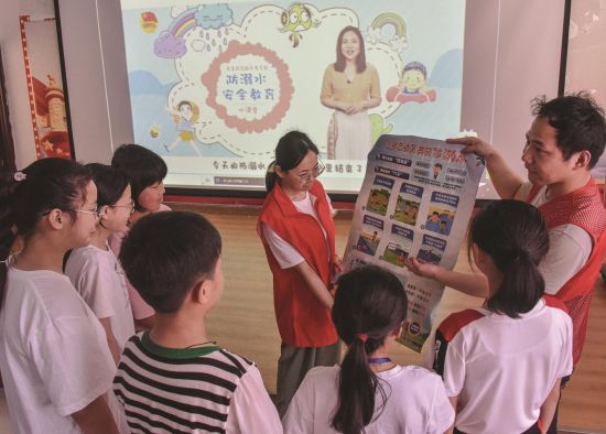 4b6d3d80-0d0d-450b-afdf-3c683d9dfcca