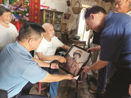 f1991e80-0f66-4950-8bf2-65356f737a43