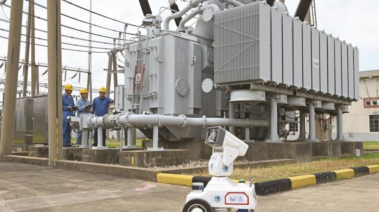 智能机器人助力巡检保供电