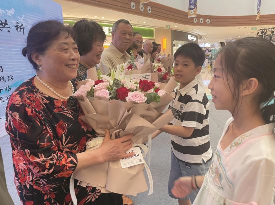 ab95dfba-f2bc-40d1-ae9d-c2442e533c65