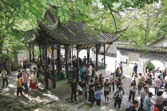 1f695583-56c1-482b-bf12-039c7227de8d