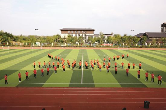 b19ba25b-1cc8-4b6e-9a8d-32f092766c83