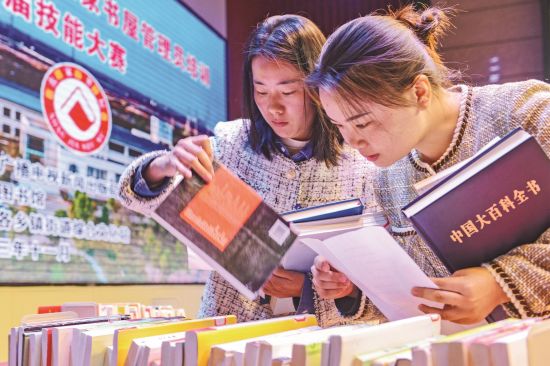 b58c775f-5c08-46aa-abdc-95b0cfbfe74f