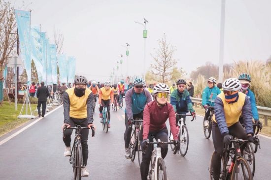 eef6a7ad-c271-48b3-b233-7eac036e2de6