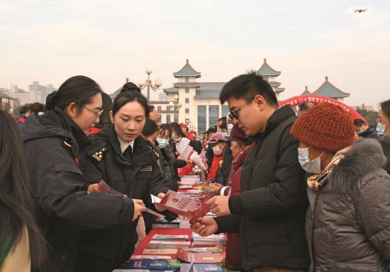 dfff9aad-6795-4e25-b80e-7f6471938a4c