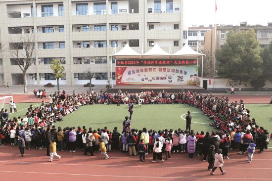 ecb54c01-5056-4876-a567-26f84604e16c