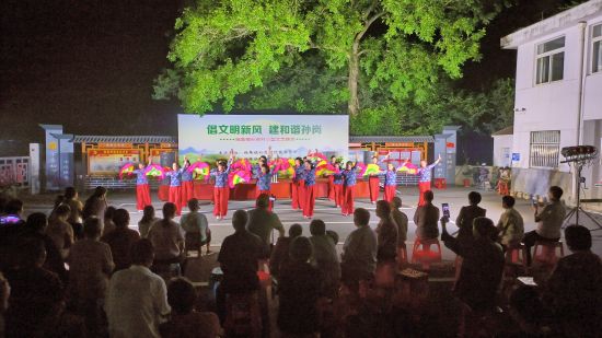 4.孙岗村开展&ldquo;倡文明新风 建和谐孙岗&rdquo;主题文艺晚会
