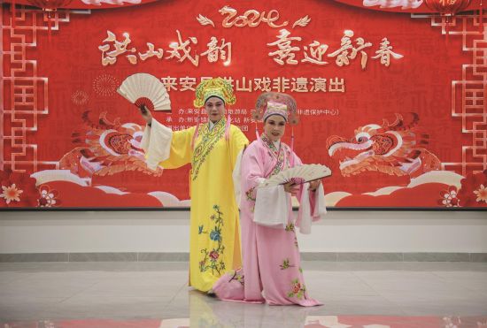 ceff5b8a-27e2-438a-bb78-967d1ea83014