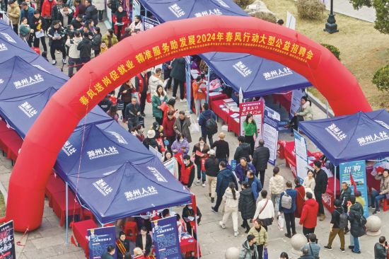 c39313b6-02b1-4e43-9ec5-b151852496b9