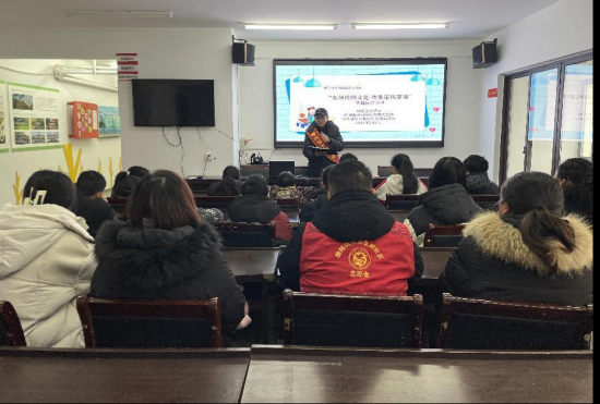 (陈忠国开展好家风好家训宣讲活动)