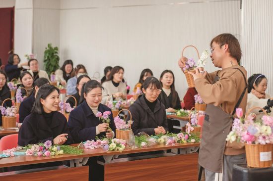 eb5558ab-8875-426f-8bbe-8a13a2861ae6