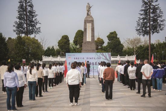 52c7ae85-f8b3-446f-b490-52d4ad3d5a68