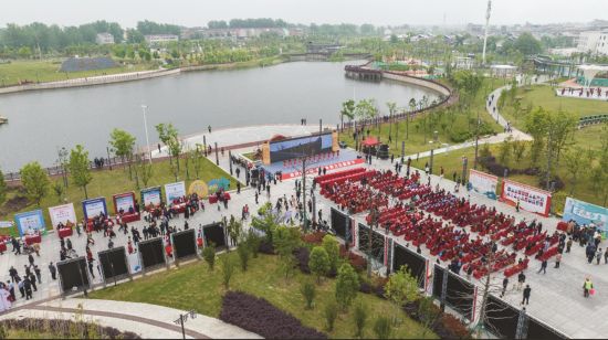 3f5a73e8-16d9-4690-8fdc-3f5603afae45