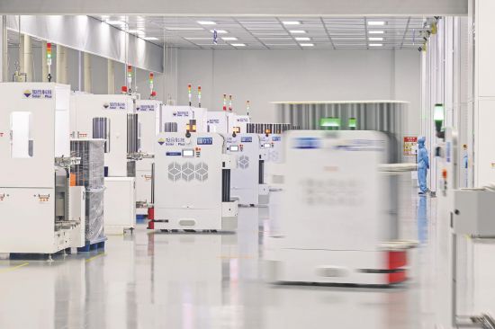 5b90f3f3-795a-417e-9c24-bf463b7fabc3