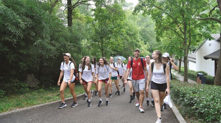 世界携“手”游亭城