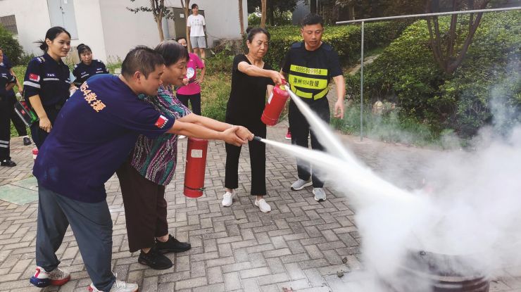 以“练”筑防 安全至上