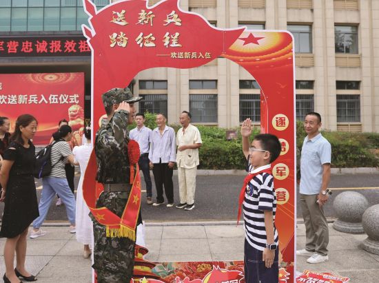 7d03d9ff-c7ae-4566-98ce-d641928cfbf9