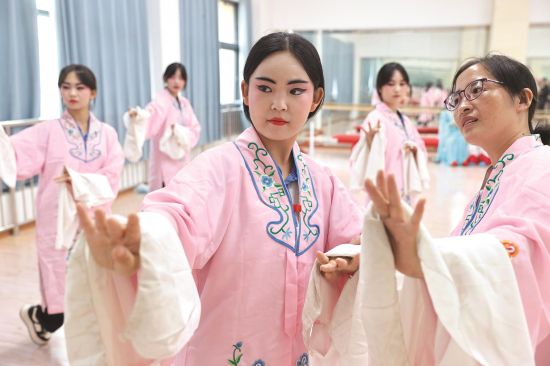 0b40bdcd-2abb-4733-a064-269273f9a901