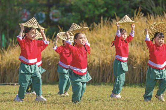 b564ebec-4fa0-4637-87c1-7b2a9eeef3b5