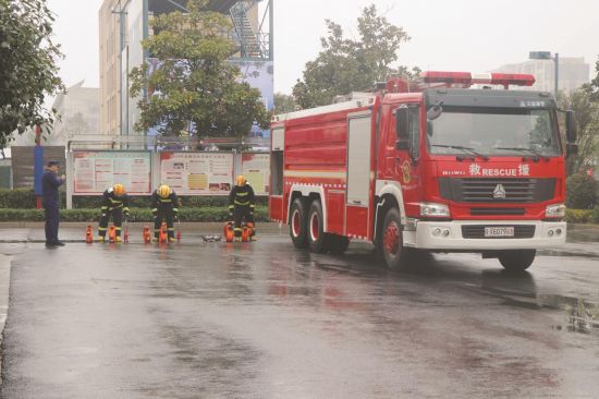 407e9d75-8353-4273-bbb9-f27e0c61f035