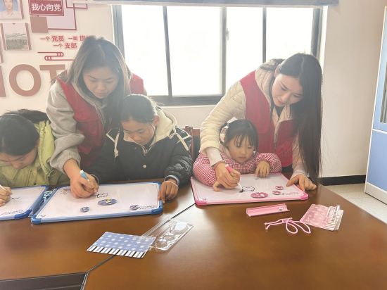 98456e0b-5a0f-4e06-8451-a7bb065a8806