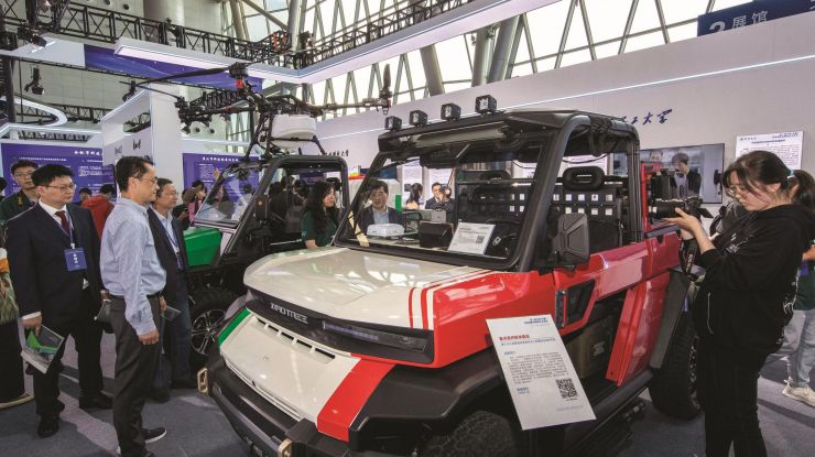 我市智能农用装备亮相省科交会