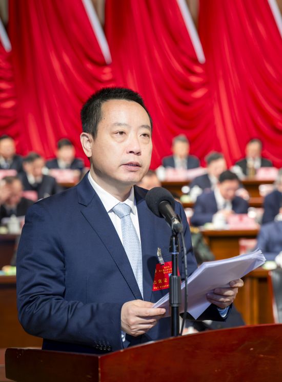 9日一版，政府工作报告配图 410200(4977248)-20260209093936