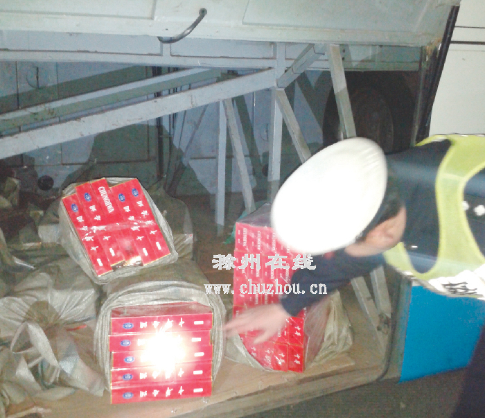 非法运输12万元香烟，高速被查