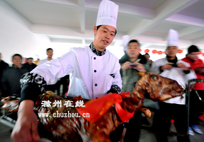 滁州在线-社会民生-滁州：天下“滁”房美食大赛打响