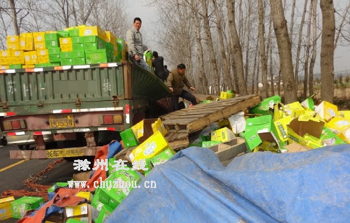 滁州在线-社会民生-滁州：警民联手，3000箱饮料完璧归赵
