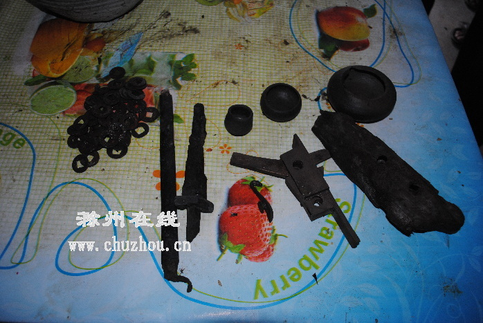 滁州在线-社会民生-一批出土文物被哄抢