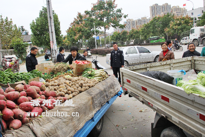 滁州在线-社会民生-城管重治北湖菜场堵乱差 滁州在线-社会民生-城管重治北湖菜场堵乱差