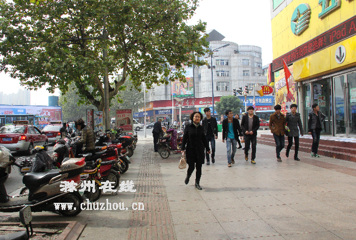 滁州在线-社会民生-整治后的天长路干净整洁