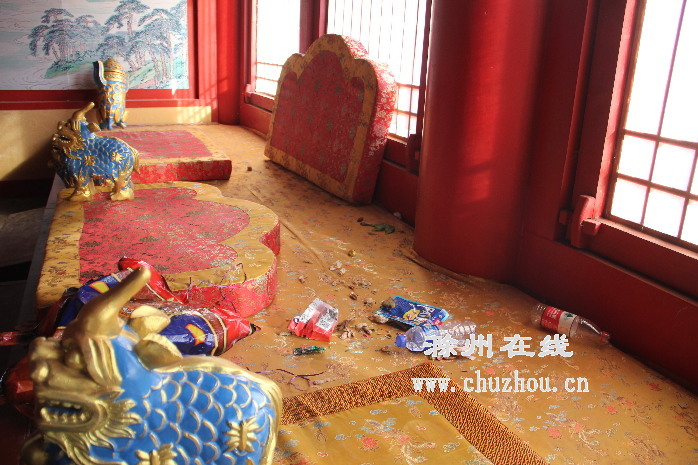 滁州在线-社会民生-滁州：影视城碰上“熊孩子”