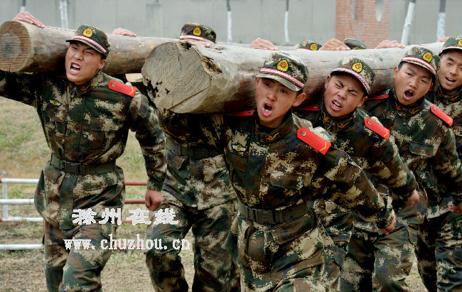滁州在线-社会民生-滁州武警：苦练本领保平安