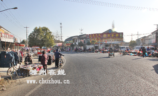 滁州在线-社会民生-滁州:随意占道经营 滁州在线-社会民生-滁州:随意占道经营