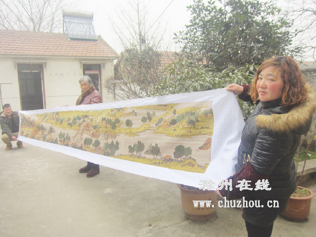 滁州在线-社会民生-女子3年绣成6米长《清明上河图》